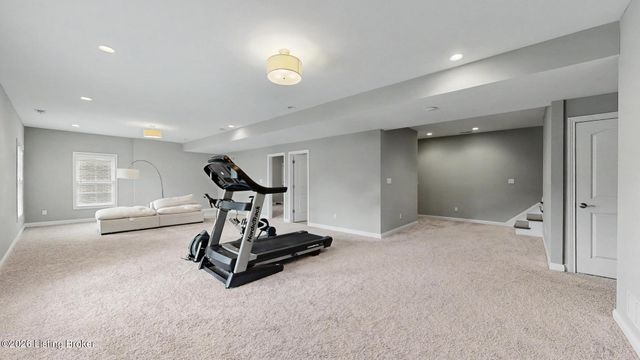 4815 Saddle Bend Way, Louisville, KY 40299