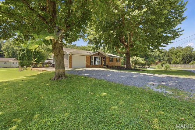 6118 Queens Court, House Springs, MO 63051