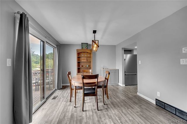 202 Old Meadow Drive 20B, Amherst, NY 14051