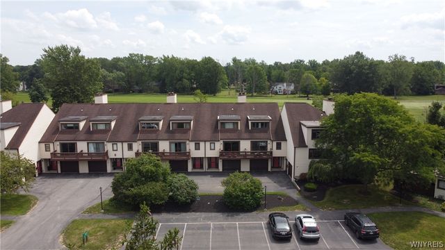 202 Old Meadow Drive 20B, Amherst, NY 14051