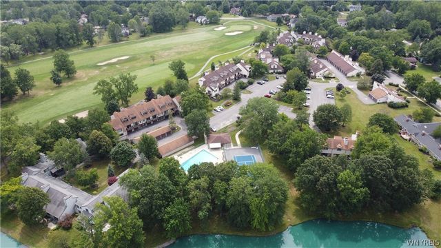 202 Old Meadow Drive 20B, Amherst, NY 14051
