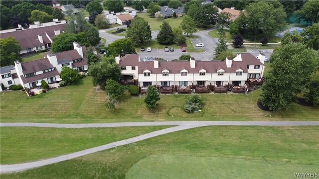 202 Old Meadow Drive 20B, Amherst, NY 14051
