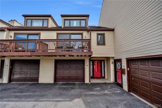 202 Old Meadow Drive 20B, Amherst, NY 14051