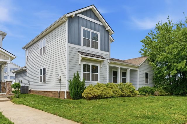 418 Prestige Ct, Pleasant View, TN 37146