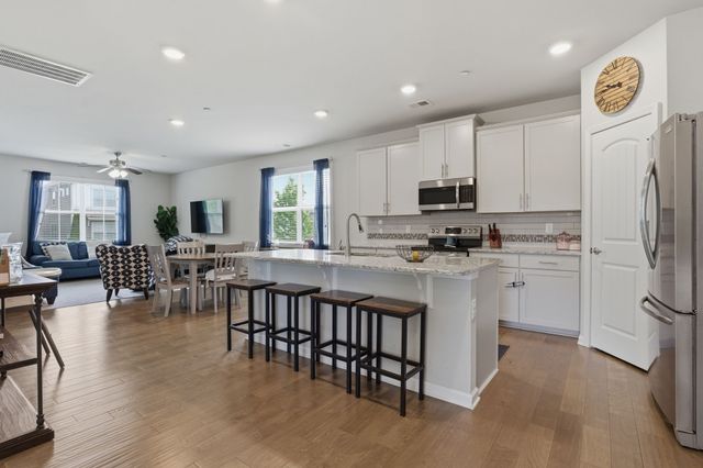 418 Prestige Ct, Pleasant View, TN 37146