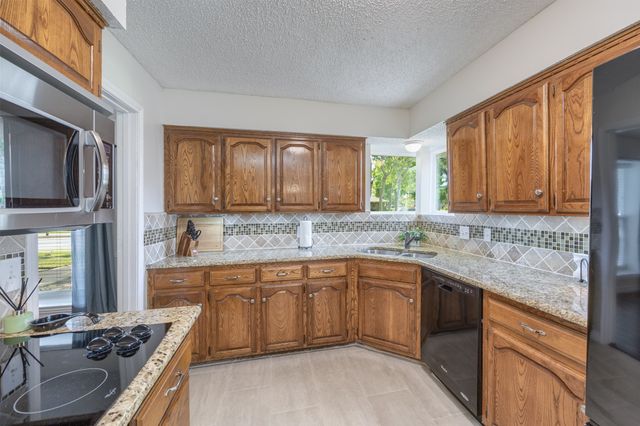 3916 Spring Hollow Drive, Carrollton, TX 75007