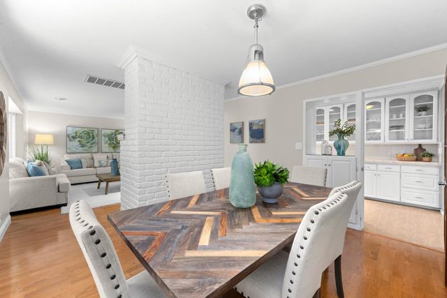 4524 Morpheus Ln, Sacramento, CA 95864