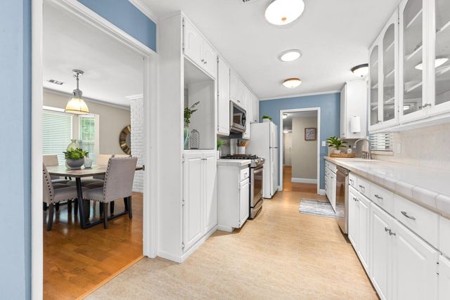 4524 Morpheus Ln, Sacramento, CA 95864