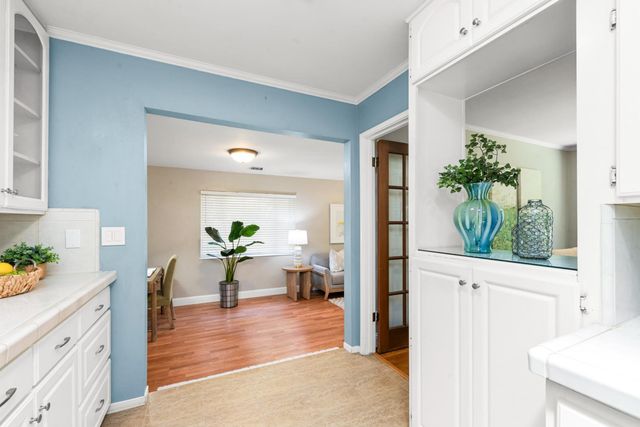 4524 Morpheus Ln, Sacramento, CA 95864