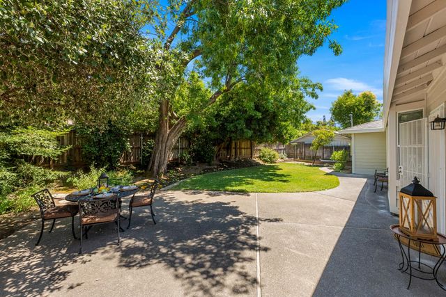 4524 Morpheus Ln, Sacramento, CA 95864