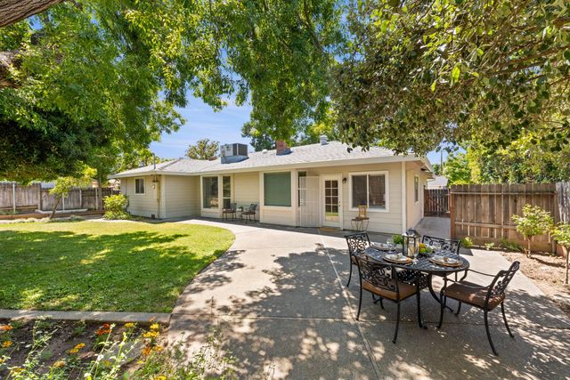 4524 Morpheus Ln, Sacramento, CA 95864