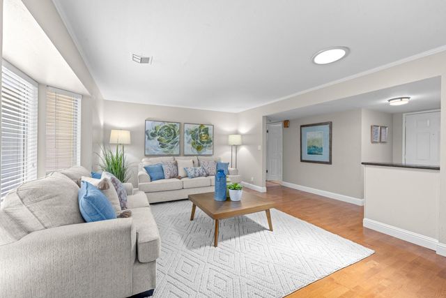 4524 Morpheus Ln, Sacramento, CA 95864
