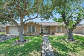 4006 Bahama Dr, Corpus Christi, TX 78411