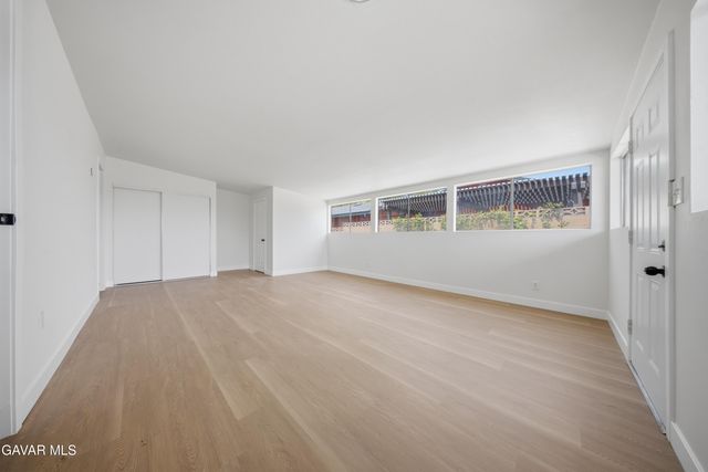43342 Fenner Avenue, Lancaster, CA 93536