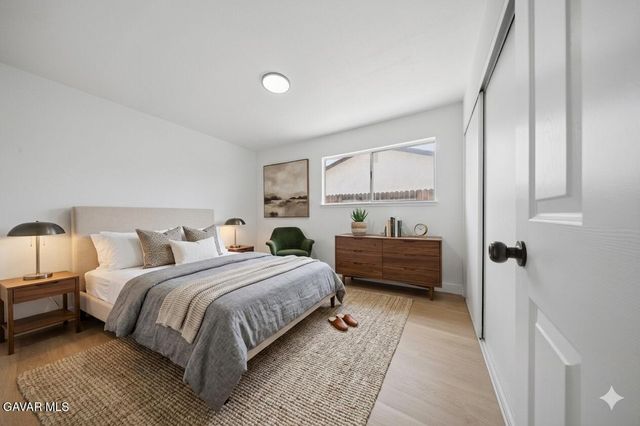 43342 Fenner Avenue, Lancaster, CA 93536