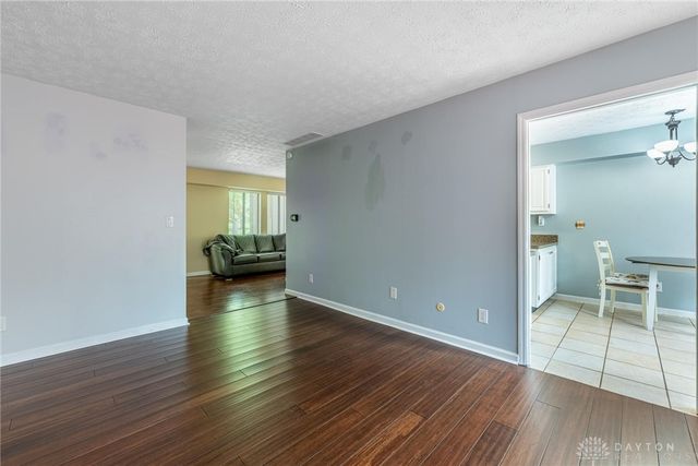 1321 Keystover Trail, Dayton, OH 45459