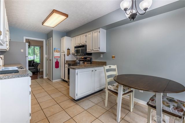 1321 Keystover Trail, Dayton, OH 45459