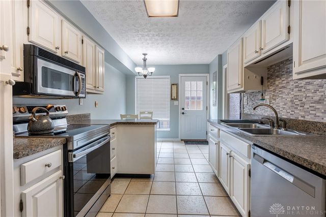 1321 Keystover Trail, Dayton, OH 45459