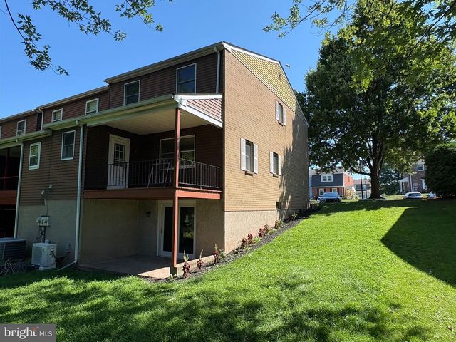 30 VALLEY DR, Telford, PA 18969