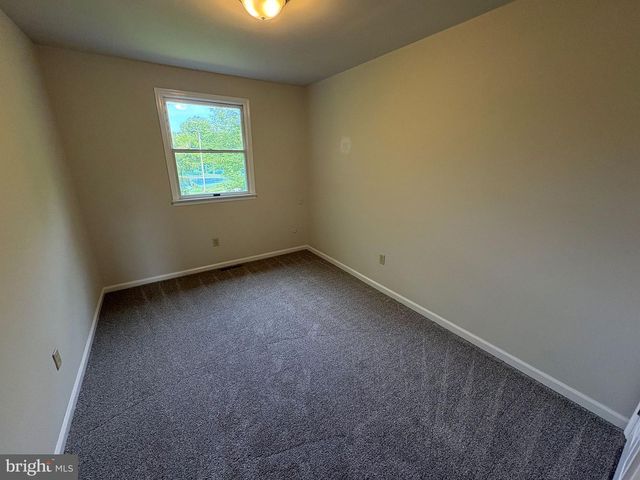 30 VALLEY DR, Telford, PA 18969