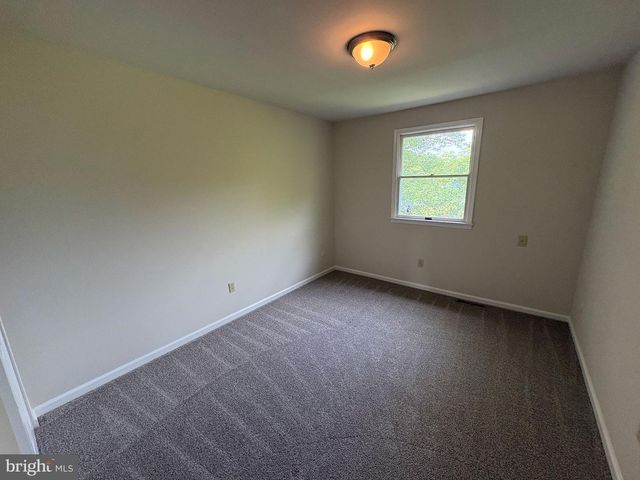 30 VALLEY DR, Telford, PA 18969