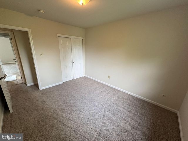 30 VALLEY DR, Telford, PA 18969
