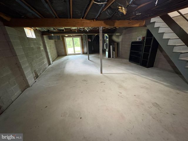 30 VALLEY DR, Telford, PA 18969