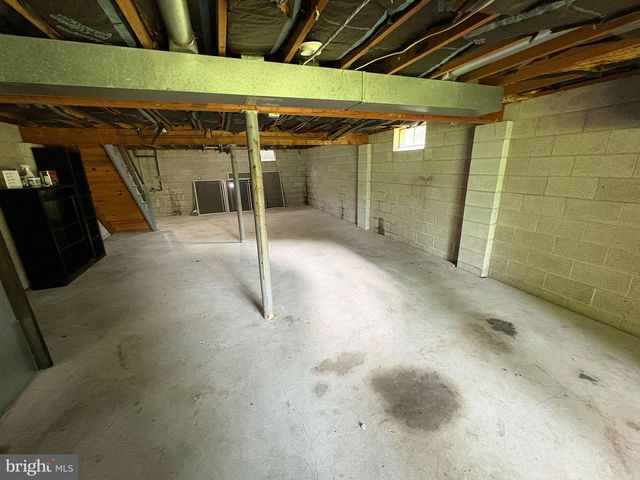 30 VALLEY DR, Telford, PA 18969