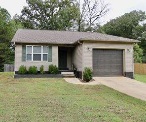 422 Saddle Club Loop, Lexington, TN 38351