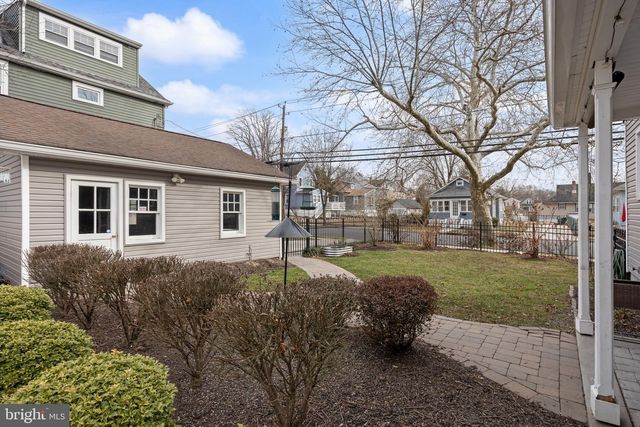 63 CENTRAL AVE, Audubon, NJ 08106