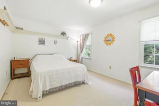 8 MORGAN LN, Wilmington, DE 19808