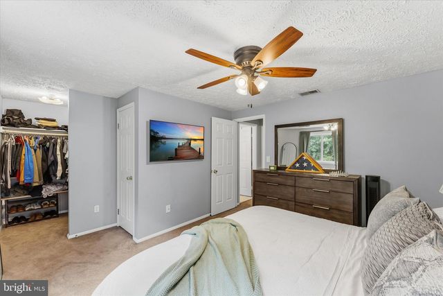 8794 NEWINGTON COMMONS RD, Lorton, VA 22079