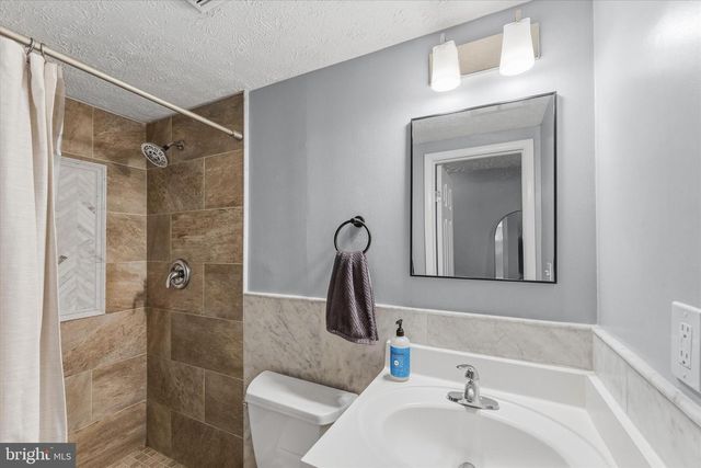 8794 NEWINGTON COMMONS RD, Lorton, VA 22079