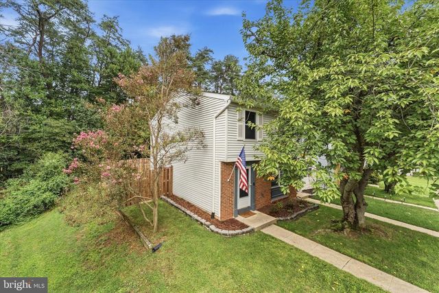 8794 NEWINGTON COMMONS RD, Lorton, VA 22079