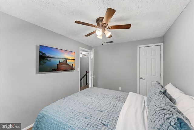 8794 NEWINGTON COMMONS RD, Lorton, VA 22079