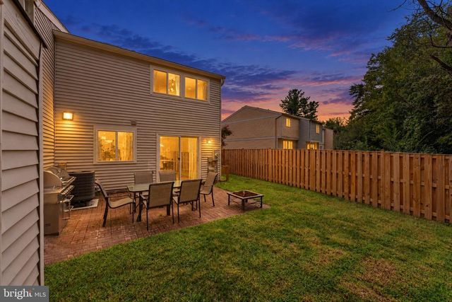 8794 NEWINGTON COMMONS RD, Lorton, VA 22079