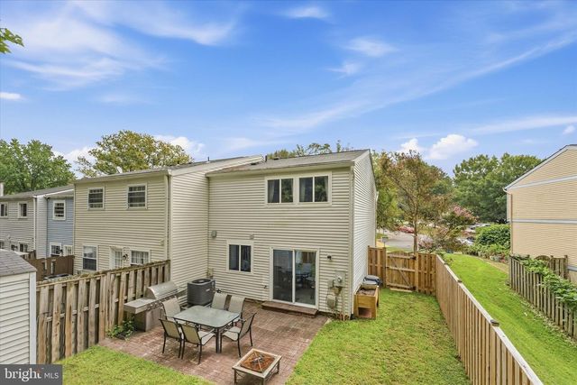 8794 NEWINGTON COMMONS RD, Lorton, VA 22079