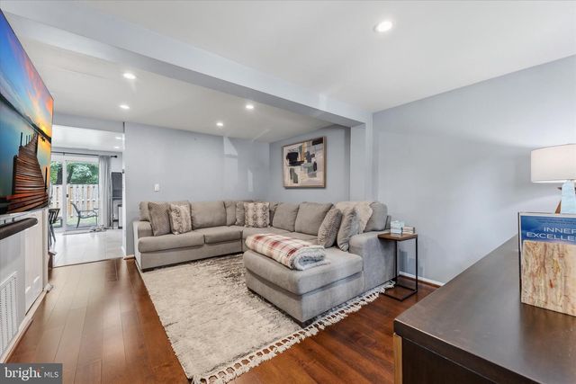 8794 NEWINGTON COMMONS RD, Lorton, VA 22079