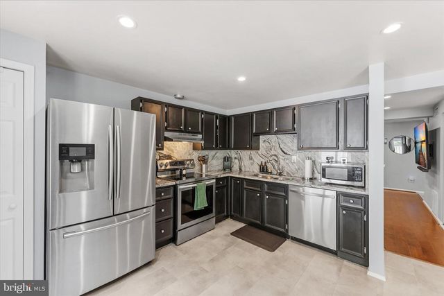 8794 NEWINGTON COMMONS RD, Lorton, VA 22079