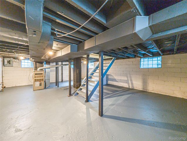 306 Whittemore Street, Pontiac, MI 48342