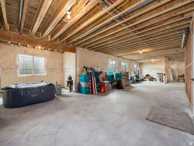 7236 W HALLS CROSSING DR, Herriman, UT 84096