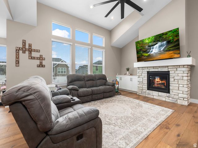 7236 W HALLS CROSSING DR, Herriman, UT 84096