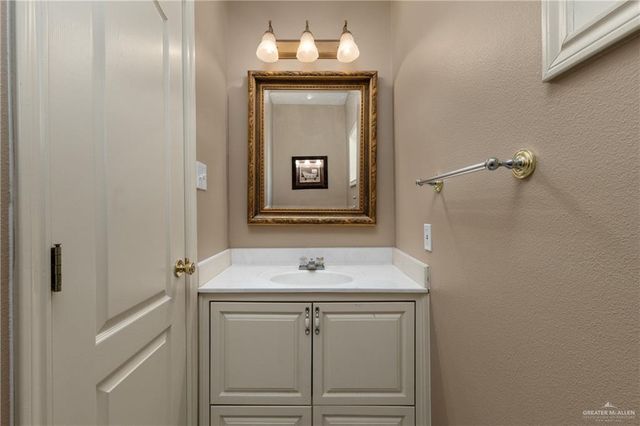 1707 S Jackson Road, Edinburg, TX 78539