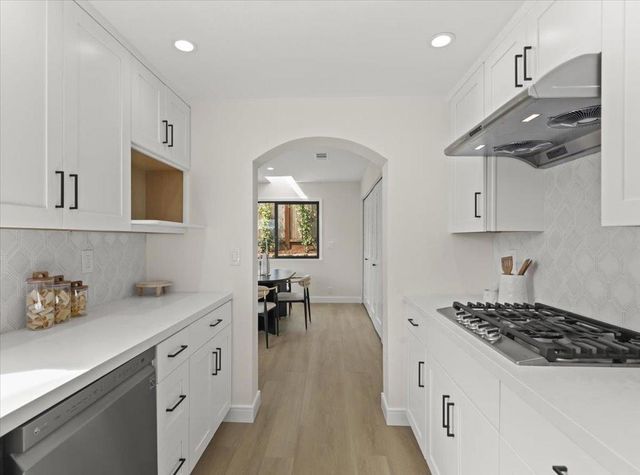 198 Greenwich Drive, Pleasant Hill, CA 94523