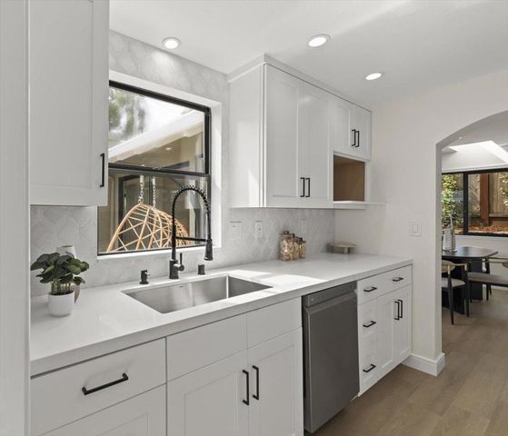 198 Greenwich Drive, Pleasant Hill, CA 94523