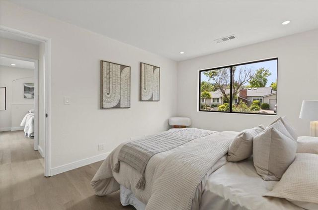 198 Greenwich Drive, Pleasant Hill, CA 94523