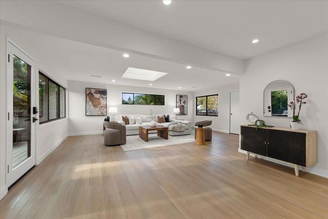 198 Greenwich Drive, Pleasant Hill, CA 94523