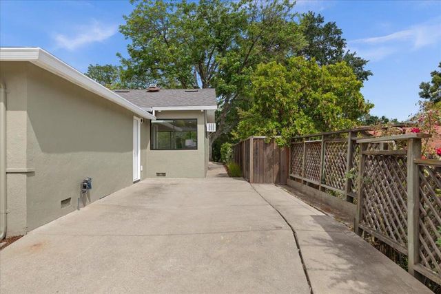 198 Greenwich Drive, Pleasant Hill, CA 94523