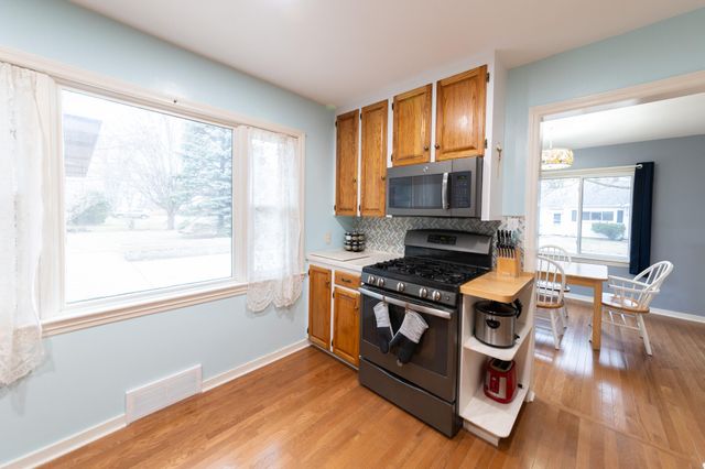 900 W Cass Street, Greenville, MI 48838