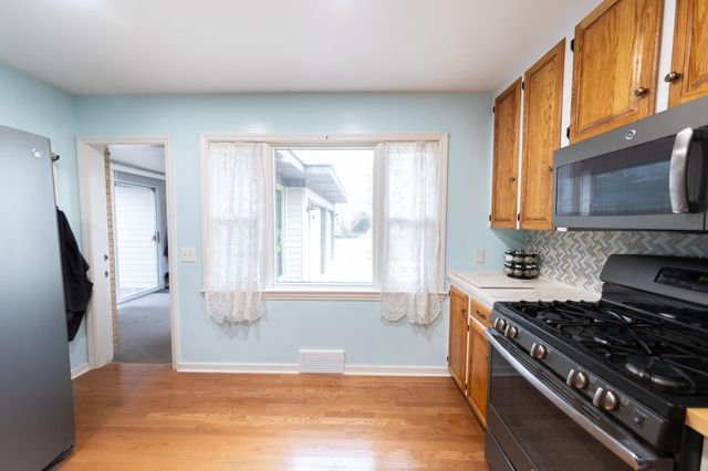 900 W Cass Street, Greenville, MI 48838